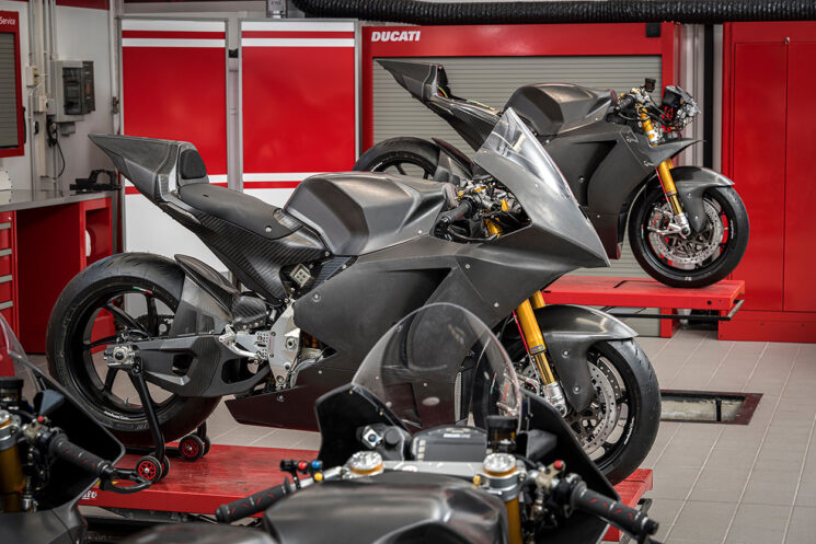 Moto de course électrique Ducati MotoE
