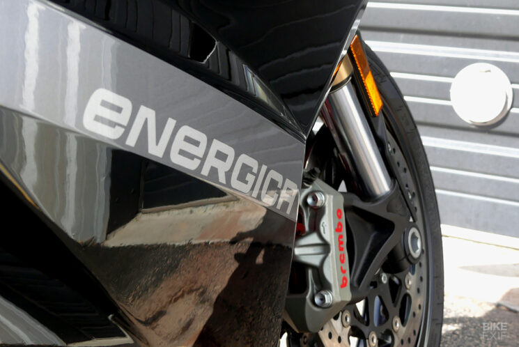 détail du logo Energica sur l'Ego