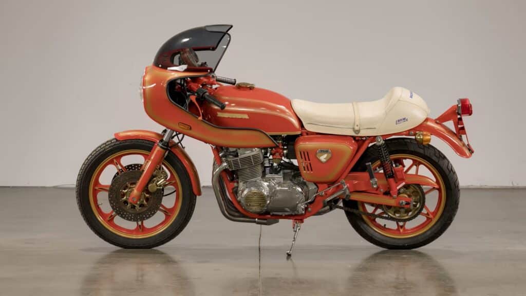 Moto-Velo-du-jour-1970-Honda-CB750-Sandcast-Cafe